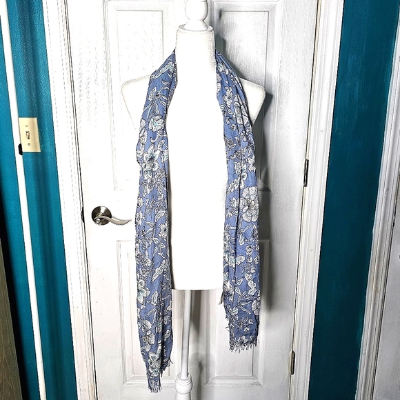 Loft and unbranded Scarf Bundle - Picture 8 of 11